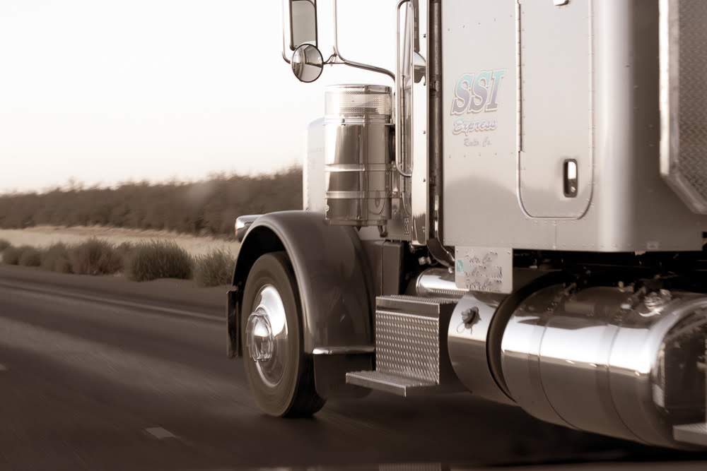 6/14 Jonesboro, GA – Amazon Truck Crash in NB Lanes of I-75