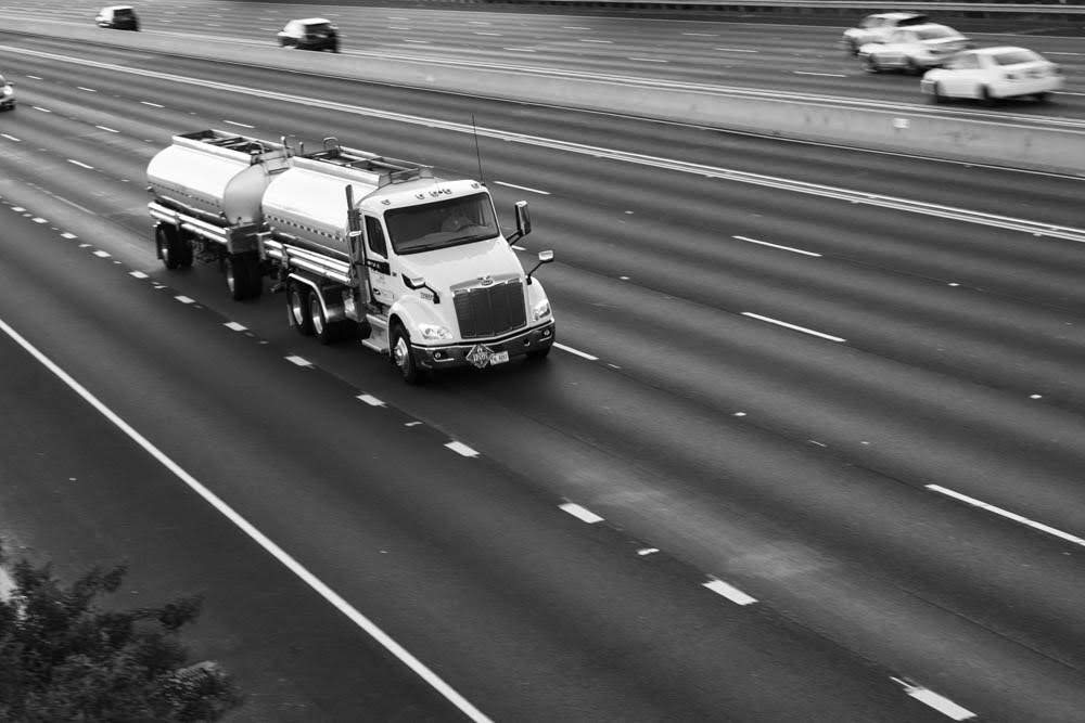 Atlanta, GA – Tractor-Trailer Collision Leads to Injuries in SB Lanes of I-85 2 8/16 Atlanta, GA – Tractor-Trailer Collision Leads to Injuries in SB Lanes of I-85