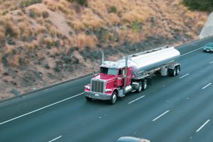 Atlanta, GA – Tractor-Trailer Rollover Crash with Injuries on The Perimeter 2 8/9 Atlanta, GA – Tractor-Trailer Rollover Crash with Injuries on The Perimeter